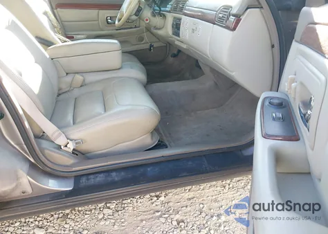 1998 Cadillac Deville Standard z USA, uszkodzony, nr VIN 1G6KD54Y1WU776779